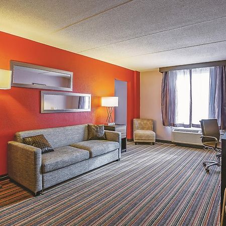 Holiday Inn & Suites Philadelphia-Runnemede/Exit 3-New Jersey Turnpike Eksteriør billede