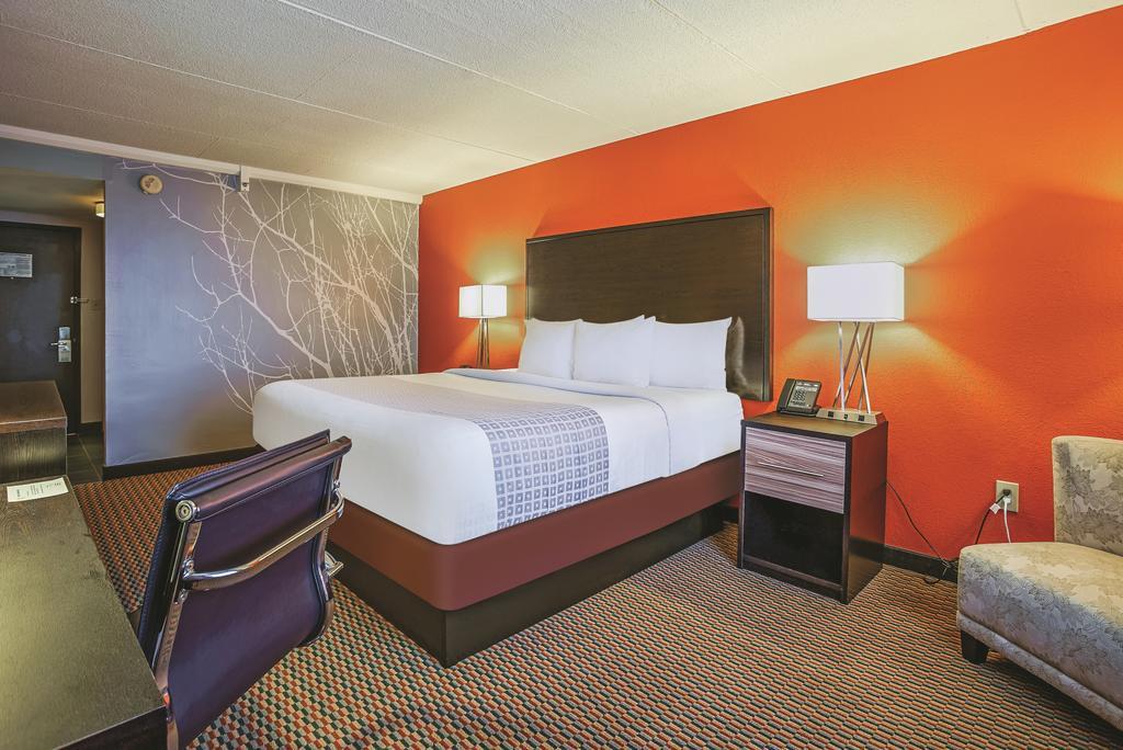 Holiday Inn & Suites Philadelphia-Runnemede/Exit 3-New Jersey Turnpike Eksteriør billede