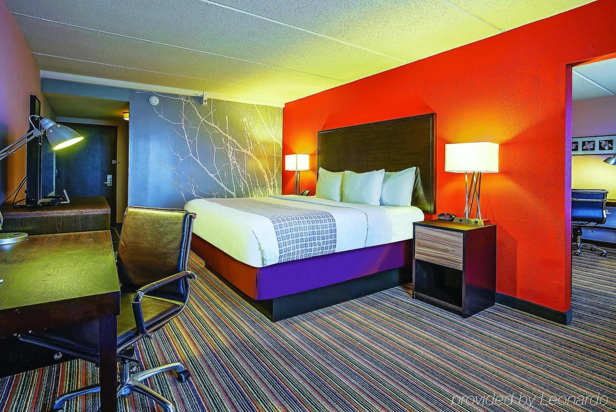 Holiday Inn & Suites Philadelphia-Runnemede/Exit 3-New Jersey Turnpike Eksteriør billede